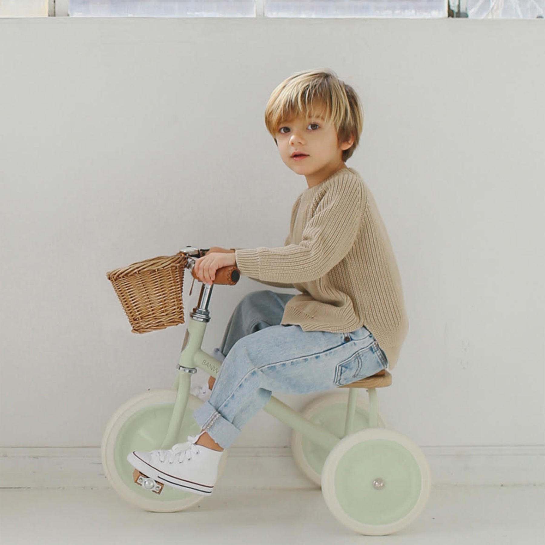 [バンウッド] TRIKE / トライク