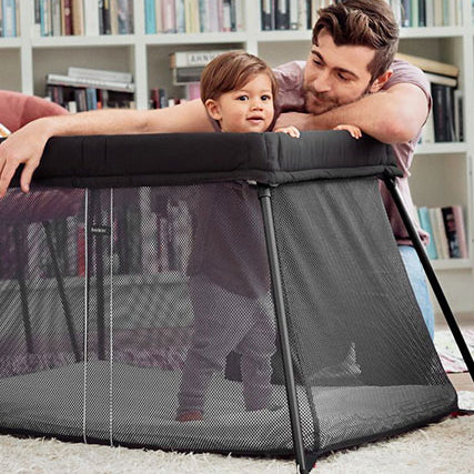 ベビービョルンのプレイヤード ブラック メッシュ 公式】ベビービョルン プレイヤード｜安全な遊べる空間
