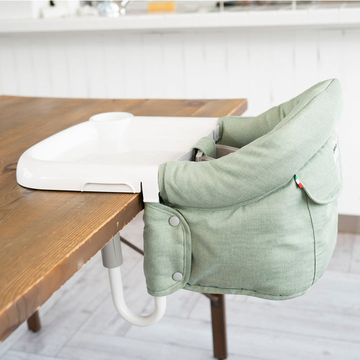 ベビー用家具 Apri イングリッシーナ ファスト（ベビーテーブルチェア）【最短翌日