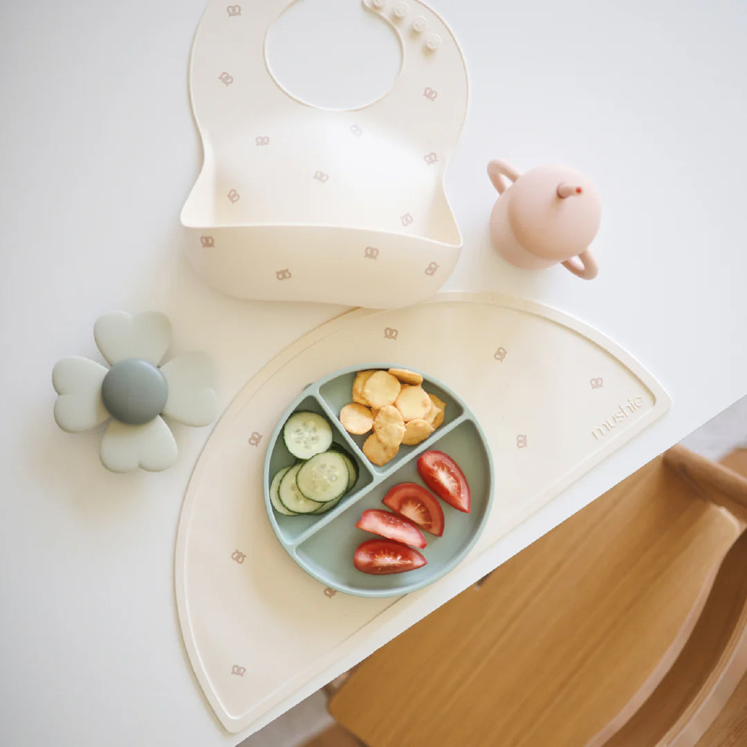 [ムシエ] シリコンお食事エプロン