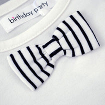 [バースデイ] 袖フリルリボンＴシャツ