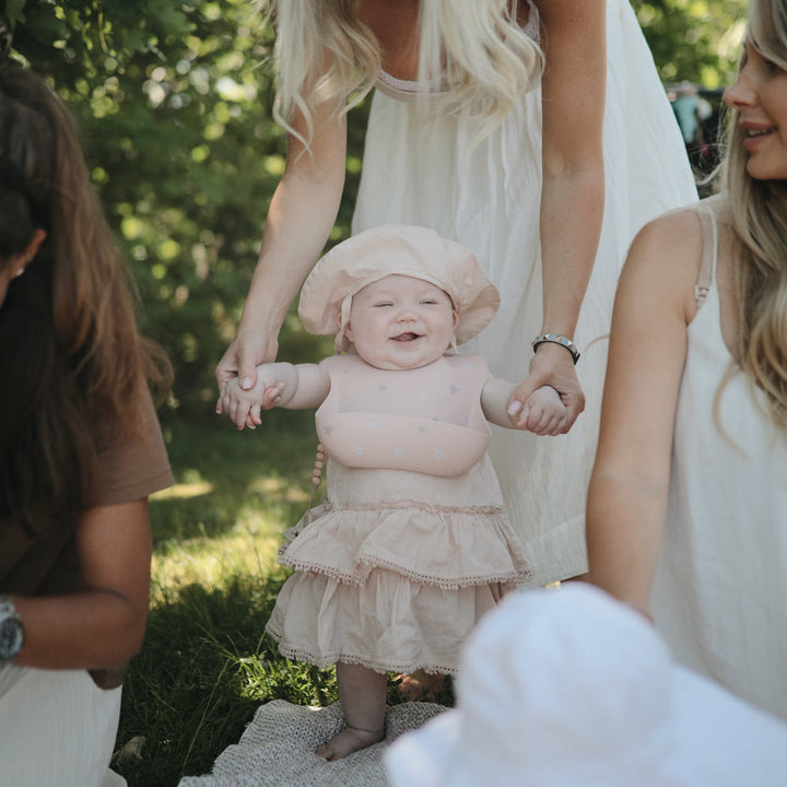 ムシエ　シリコンマット＆お食事エプロン mushie ムシエ 公式 オンラインショップお食事エプロン Planets